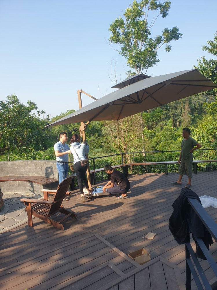 Dù lệch tâm vuông 3m hợp kim nhôm màu be (nâu caphe)